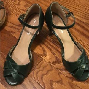 Green sandal heel